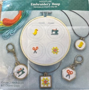 Missouri Star Quilt Co Miniatur Stickerei Reifen Halskette & Charm Clip Kit NEU - Bild 1 von 7