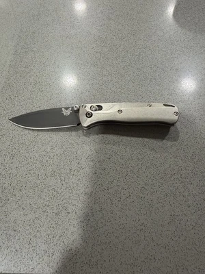 Cuchillo Plegable Mini Bugout Hecho en Banco - ¡Escalas y Herrajes Flytanium!! Foto 1 de 4