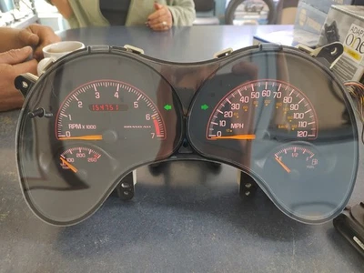 09383052 Speedometer Instrument Cluster 00 01 02 03 PONTIAC GRAND AM SE 154k - Image 1 of 4