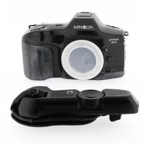 Minolta Dynax 9 xi avec sa poignée minolta HS-9XI numéro 16207249 - Photo 1/7