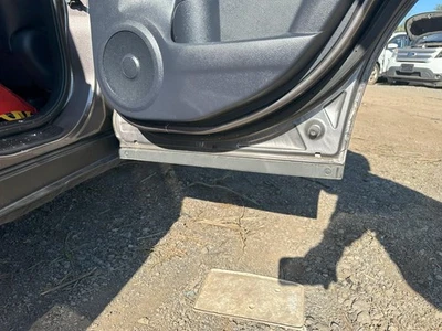 Used Rear Right Door Assembly Rear Side fits: 2011 Honda Cr-v electric R. privac Foto 1 de 4