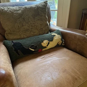 CHANDLER 4 CORNERS Lumbar Pillow BLACK/GOLDEN LABS Play Pals DOGS Laura Megroz - Picture 1 of 5