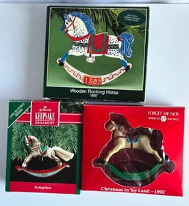 American Greetings 1987 1992, Hallmark 1990 cavalli a dondolo ornamenti con scatole - Foto 1 di 13