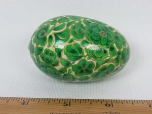VTG 1960s HAND PAINTED WOOD EASTER EGG GREEN FLORAL 2 3/4" TALL - Picture 1 of 9