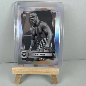 Neu 2025 #8 Kurt Angle Topps Chrome WWE Sepia Refractor - Bild 1 von 2