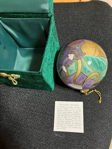 Bola de Navidad vintage Li Bien grande de vidrio pintado a mano adorno ángel 1999 - Imagen 1 de 5