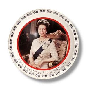 Queen Elizabeth II Silver Jubilee Round Cookie Tin - Picture 1 of 7