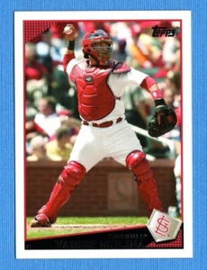 2009 Cardinals Topps #STL5 Yadier Molina - Picture 1 of 1