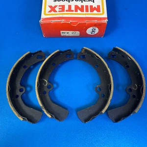 Adatto per DATSUN NISSAN 120Y 1000 1200 1968 1985 MINTEX SET GANASCE FRENO POSTERIORI GBS1035 - Foto 1 di 2