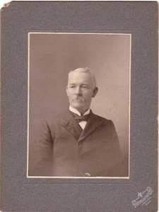 CHARLES W. WILLIAMS (1850-1900) CABINET CARD PHOTO - Hyannis, MA - Picture 1 of 1