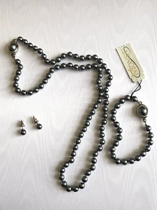 CONJUNTO MONET Collar Pulsera Pendientes Nuevo con Etiquetas Imitación Gris Perlas Femenino Elegante - Imagen 1 de 5