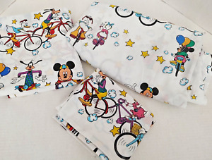 Ensemble de draps de lit doubles vintage Disney Mickey Donald Dingo - 1 taie d'oreiller