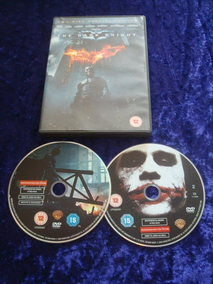 DVD THE DARK KNIGHT  TWO DISC SPECIAL EDITION BATMAN SUPERHERO BALE CAINE UK R2 - Image 1 of 1