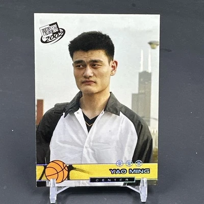 Pase de prensa Yao Ming 2002 novato radiocontrol #CT18 Rockets  Foto 1 de 2