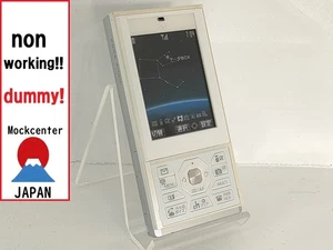 【Factice !】 Panasonic P704i (couleur blanc) docomo-japon téléphone portable qui ne fonctionne pas - Photo 1 sur 4