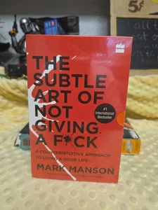 2books SET:SUBTLE ART OF NOT GIVING A FCK+ Everything is fck'd by Mark Manson - Picture 1 of 5