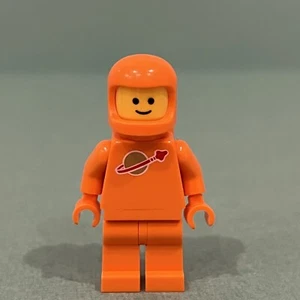 NEW LEGO ORANGE CLASSIC SPACE SPACEMAN RETRO MINIFIGURE ASTRONAUT GIFT - Picture 1 of 4