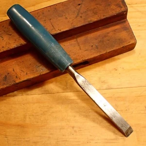 Vintage Stanley Chisel 1/2 Inch or 13 mm - Plastic Handle - Picture 1 of 9