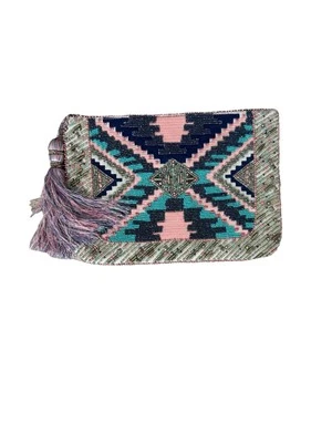 Hermoso bolso de mano con cuentas Chicos Foto 1 de 4