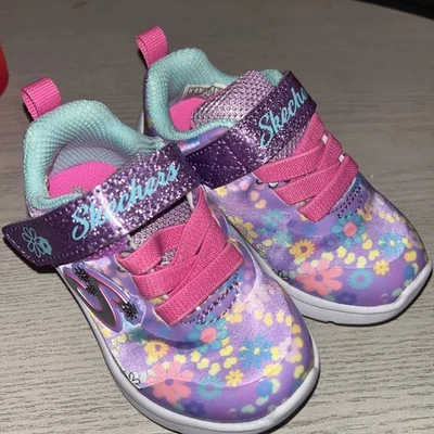 Nuevo Zapato Skechers Niño Pequeño Talla 5 Daisy Fun Foto 1 de 3