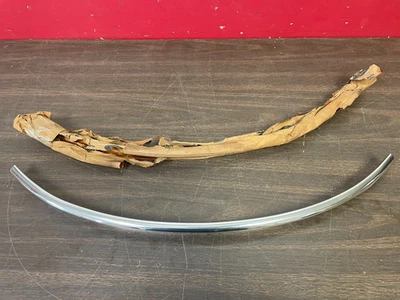 Ford Thunderbird 1973 1974 1975 guardabarros delantero derecho borde de rueda nos 1025 Foto 1 de 4