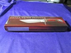 9" SLIM BLADE SKINNER W/COLORWOOD HANDLE AND LEATHER SHEATH NIB FREE SHIPPING - Picture 1 of 3