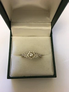 18k Gold Diamond Cluster Engagement Ring - Picture 1 of 10