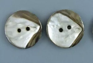 LARGE TWO-TONE SHELL BUTTON - SET OF 2 - Picture 1 of 3