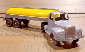 Tootsietoy 1955 Mack B-Line Öltanker 1960-1967 grau & gelb Druckguss-LKW - Bild 1 von 10