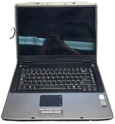 "Laptop Gateway MA7 15,6"" pantalla agrietada para piezas LEER" Foto 1 de 4