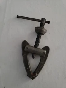 Vintage CLESCO MFG (Cleveland USA) 2 Jaw Puller - Picture 1 of 6