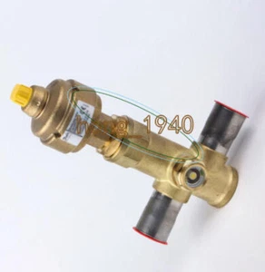 NEW ONE Danfoss Electronic expansion valve ETS50 034G1708 - Picture 1 of 6