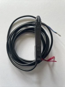 Keyence LV-N11P Amplifier Unit - Picture 1 of 5