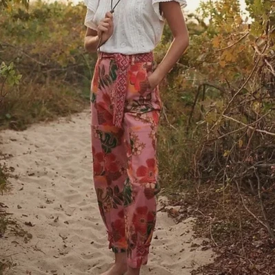 Calça Farm Rio Esperanza Feminina Pequena (27x28) Cinto Floral Rosa Anthropologie - Imagem 1 de 4