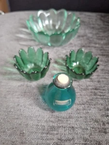 Selection Og Green Glass Items 2x T Light Holders 1 Small Bowl & A Parlane... - Picture 1 of 9