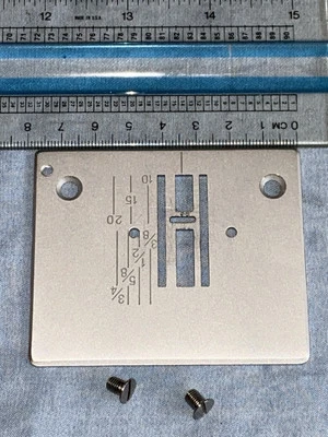 Placa de aguja de garganta para máquina de coser electrónica Toyota OEM con tornillos Foto 1 de 4