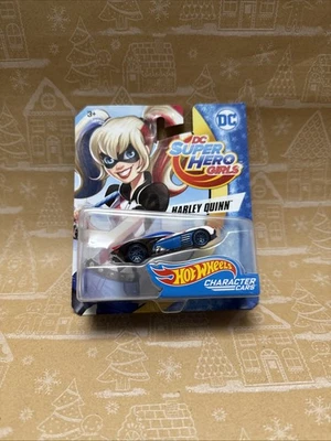 Coche personaje Harley Quinn 2016 DC Super Hero Girls Harley Quinn Hot Wheels NUEVO Foto 1 de 3