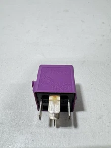 96-02 OEM BMW E36 Z3 5 pines relé violeta Siemens púrpura 61361388911 - Imagen 1 de 5