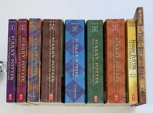 Harry Potter Paperback Book Set #1-8 Complete Series & Tales of Beddle the Bard - Foto 1 di 9