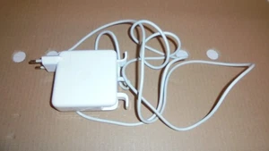 APPLE 85W MAGSAFE POWER ADAPTER - MODEL A1290 - Picture 1 of 3