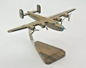 Consolidated B-24 Liberator Bomber Airplane Desktop Kiln Dry Wood Model Regular - Afbeelding 1 van 2