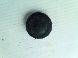 Tapa de depósito de líquido de frenos Lincoln Town Car 2004 - Imagen 1 de 3
