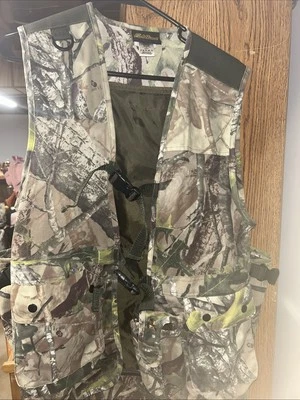 FIELDLINE Real Tree Camo Hunting Vest Small (34-36) w/ BUILT-IN PADDED SEAT EUC - Image 1 of 4