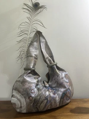 Jane Yoo Bolsa de Ombro de Couro Artístico Usável Boho Extra Grande Exclusiva Legal  - Imagem 1 de 4