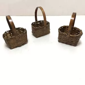 Gewebte Weidenkörbe 3 ca. 1,5"x1" Miniatur Picknick Puppenhaus Handwerk Vintage - Bild 1 von 6