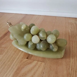 Vintage MCM Jade Green Stone Grape Cluster Dish - Picture 1 of 7
