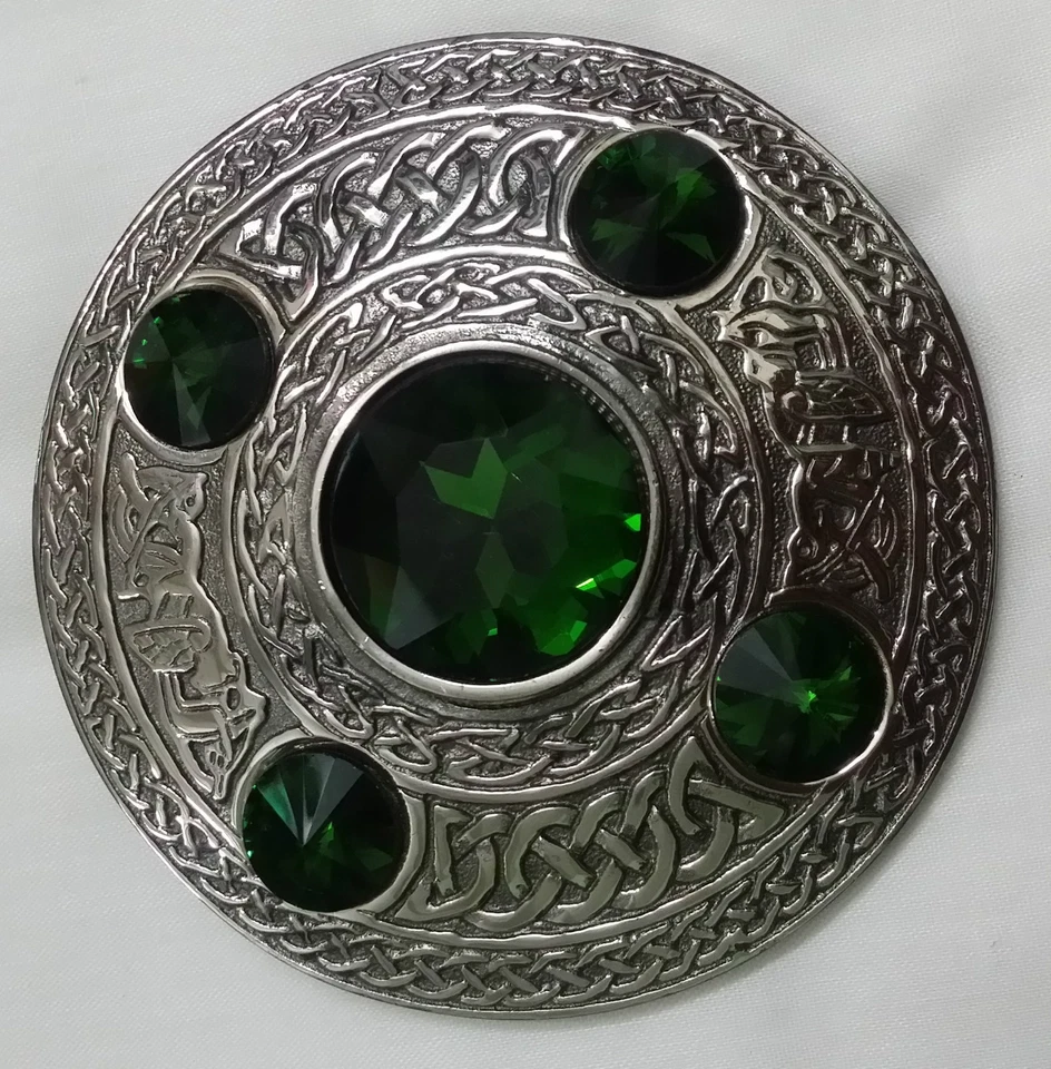 TE Highland Kilt Mouche Plaid Broche Finition Antique Vert Pierre Celtique Femmes