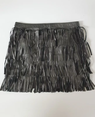 Minifalda ZARA de cuero negro con flecos de cuero real forrada con cremallera talla XS Reino Unido 8 Foto 1 de 4