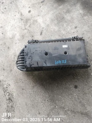 Purificador de aire tipo 212 sedán E350 con Pzev se adapta a 12-16 MERCEDES CLASE E 7819326 Foto 1 de 4