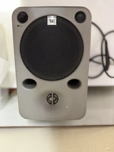 Single (1) - JBL LSR25P Linear Spatial Reference Bi-Amplified Studio Monitor - Picture 1 of 11